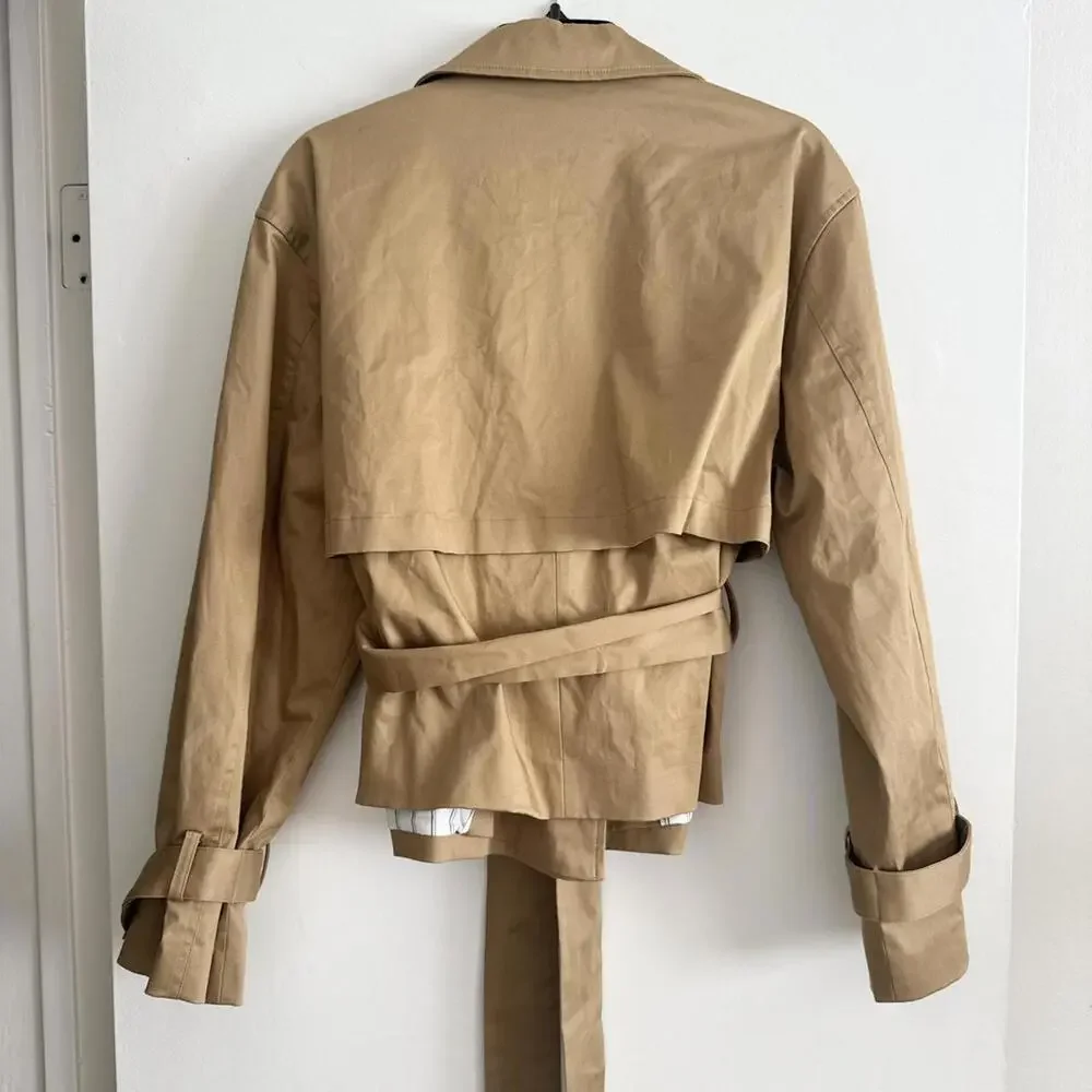 Women's Tan Coat THE CROPPED CHARLES TRENCH - Picture 7 of 8